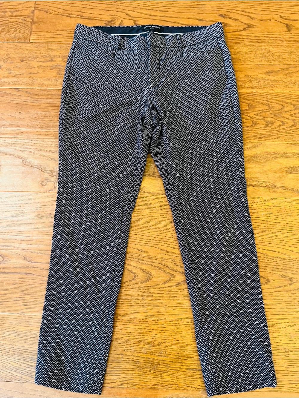 Banana Republic Black & White Geometric Sloan Ankle Pants